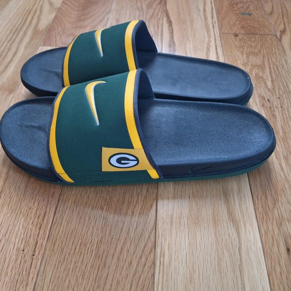 Nike green bay